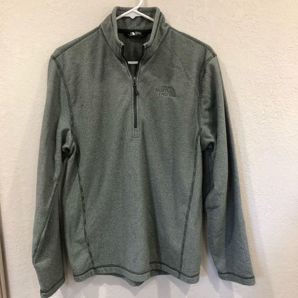 Men’s Small North Face Lightweight Fleece Pullover